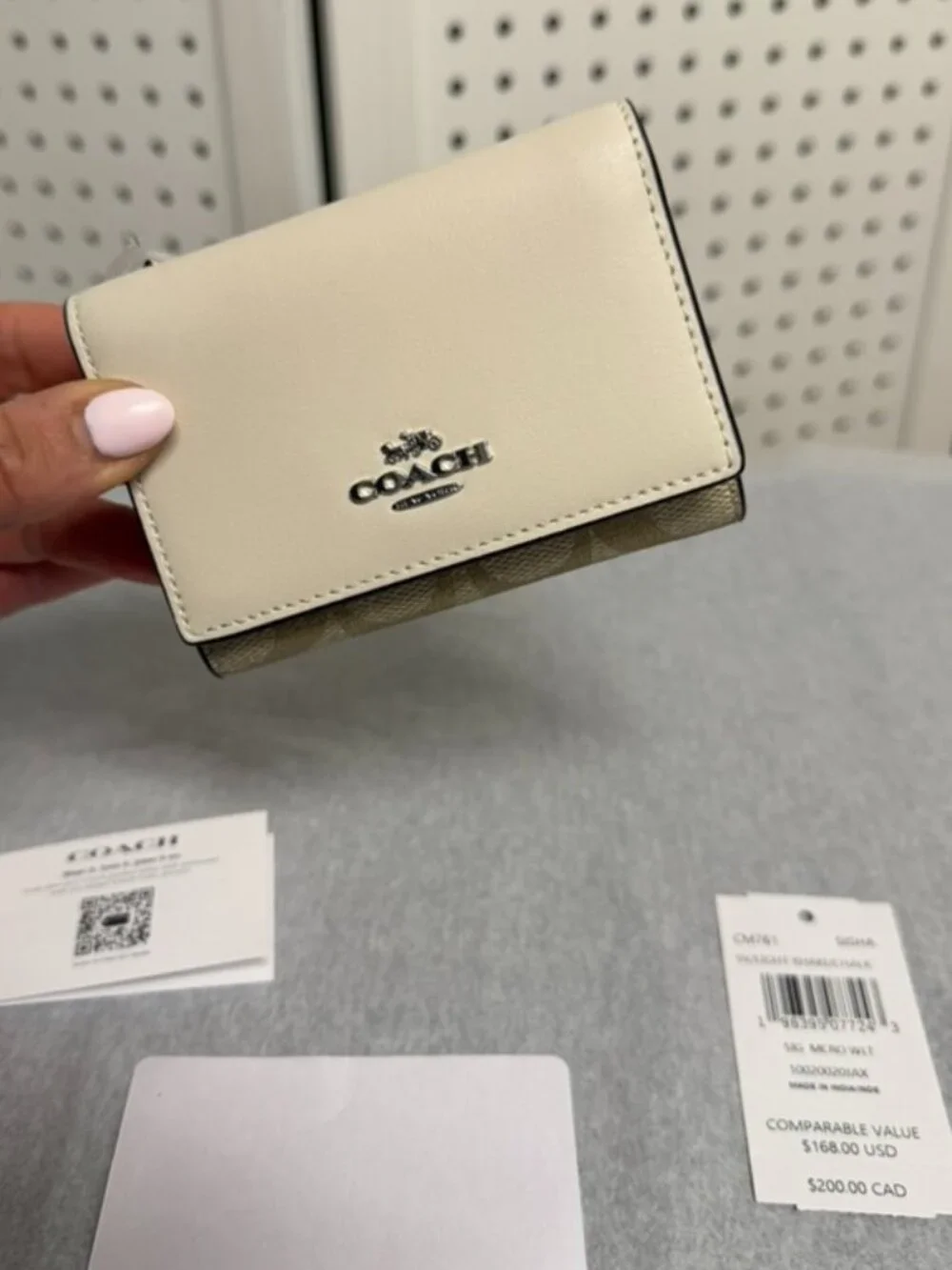 COACH Micro Mini Wallet in Signature Canvas Trifold Light Khaki Chalk White NWT - Picture 2 of 8